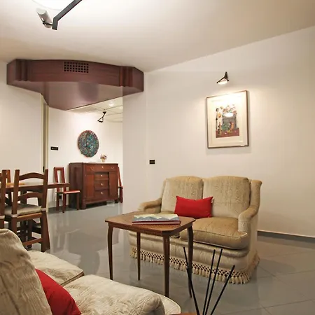 Casa Garruba Station Apartment